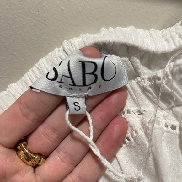 WHITE RUFFLE MINI - Picture 2 of 3